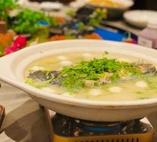 Huating Lake Fish Head Soup