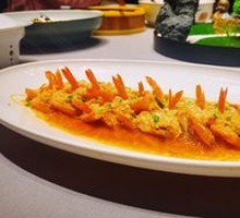 Steamed Boston Lobster with Garlic Noodles