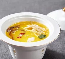 Yellow Braised Sour Soup with Fish Maw