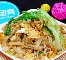 Sausage Fried Rice Noodles