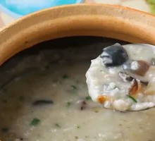 Century Egg and Pork Belly Pot Rice Porridge