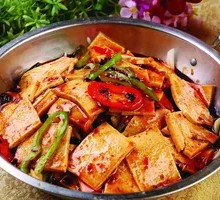 Stir-fried Pork and Tofu Sheets