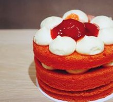 Red Velvet Cake Roll