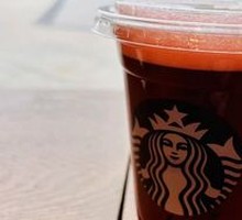 Ice-Shaken Raspberry Blackcurrant