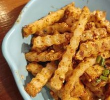 Crispy Potato with Spicy Sauce