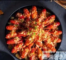 Signature Golden Soup Garlic Lobster