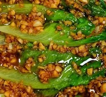 Stir-Fried Lettuce with Oyster Sauce