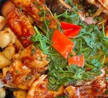 Stewed Fish Head in Clay Pot