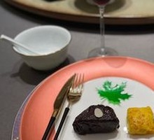 Ten-Year-Old Tangerine Crispy Wagyu Beef