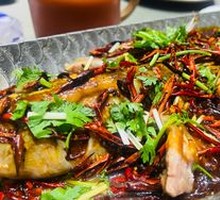 Stir-fried Catfish with Garlic