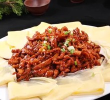 Beijing-style Shredded Pork in Soy Sauce