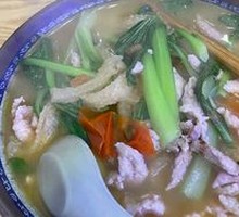 Pig Skin Noodles with Pork Shreds