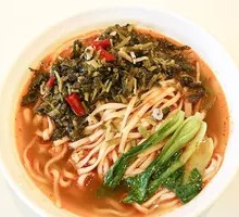 Pickled Cabbage and Pork Noodles