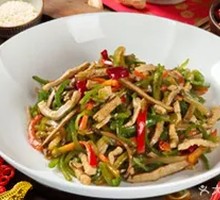 Green Pepper and Tofu Shreds with Pork