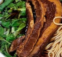 Braised Pork Dry Noodles