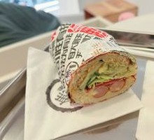 德式烟熏肠三明治