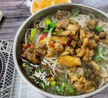 Double Pepper Spicy Chicken Rice Noodles