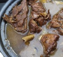 Braised Duck Leg Rice