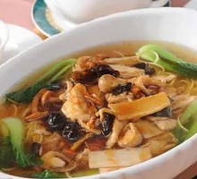 Golden Soup Three Delicacies Noodles