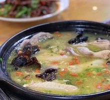 Stuffed Chicken with Pig's Trotter