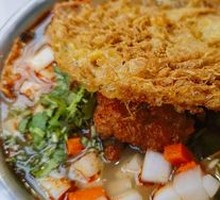 Fried Egg Snail Noodles