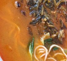 Pickled Cabbage and Pork Noodles