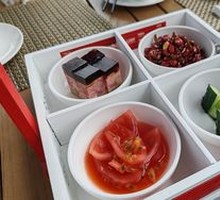Rose-shaped Pork Jelly