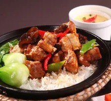 Braised Pork Ribs Clay Pot Rice