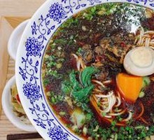 Pickled Cabbage and Pork Noodles