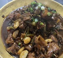Braised Duck with Preserved Mustard Greens