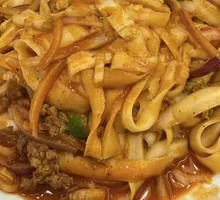 Stir-Fried Beef with Knife-Cut Noodles