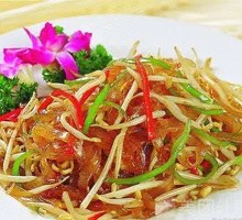 Bean Sprout Stir-Fried Noodles