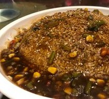 Black Pepper Potatoes in Clay Pot