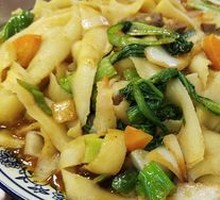 Beef Stew Noodles with Hand-cut Noodles