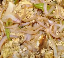 Scrambled Eggs with Onions