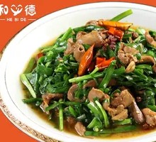 Stir-Fried Chicken Offal with Chinese Leek Stems
