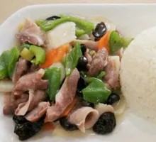 Green Pepper Pork Tripe Rice Bowl