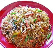 Snow Cabbage and Pork Stir-Fried Rice Noodles