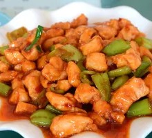 Spicy Chicken with Chili