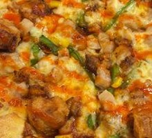 Spicy Crawfish Crispy Chicken Pizza