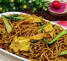 Green Pepper Shredded Pork Egg Fried Noodles