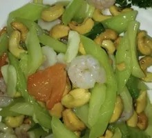 Braised Beef and Shrimp Stir-fry
