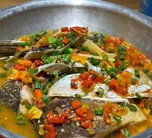 Stewed Fish Head with贡椒