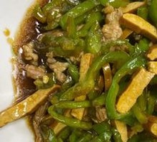 Green Pepper and Tofu Skin Shredded Pork