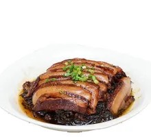 Preserved Vegetable Braised Pork in Wooden Bucket Rice