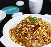 Bean Sprout Stir-Fried Noodles