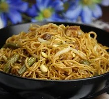 Signature Celery Tofu Stir-Fried Meat Steamed Noodles