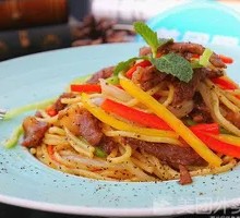 Italian Black Pepper Beef Sauce Noodles