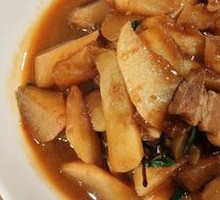 Braised Pork with Radish