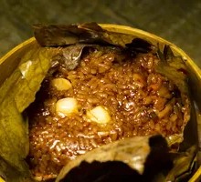 Glutinous Rice Chicken in Lotus Leaf